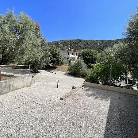 Sulla Collina A *